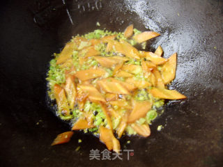 家常菜----白菜烧干豆腐的做法步骤：3