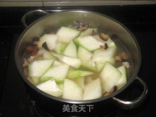 瑶柱虾米冬瓜汤的做法步骤：5