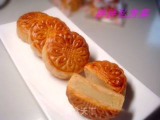 广式莲蓉月饼的做法步骤：9