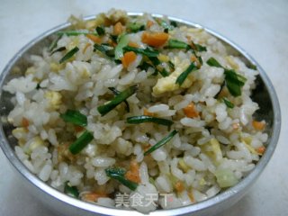 红萝卜鸡蛋炒饭的做法步骤：8