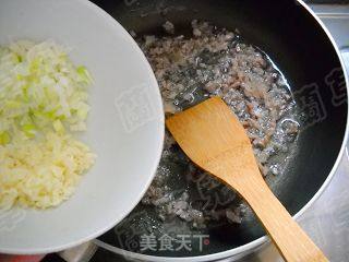 腊味茄肉生煎包的做法步骤：7