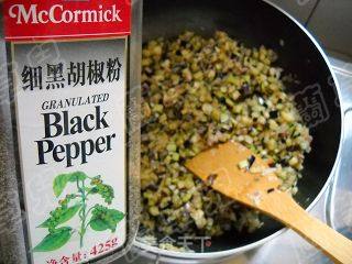 腊味茄肉生煎包的做法步骤：10