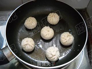 腊味茄肉生煎包的做法步骤：14