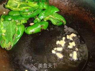 辣椒酱炒辣椒的做法步骤：4