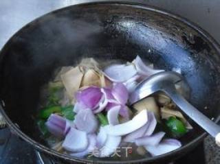 【青椒洋葱干豆腐】的做法步骤：8