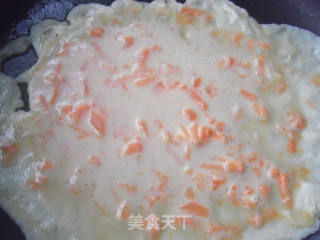 给蛋饼镶朵花------梅花蛋饼的做法步骤：7