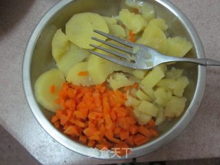 宝宝辅食——肉末土豆茸的做法步骤：4