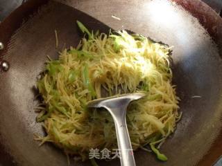 家常快炒-----青椒土豆丝的做法步骤：8