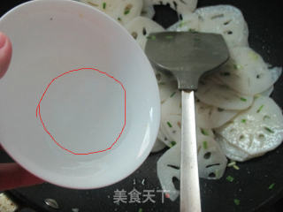 葱爆藕片的做法步骤：6
