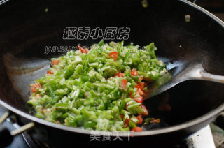 西红柿炒青椒的做法步骤：4