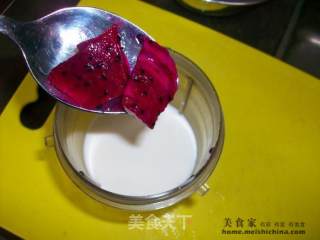 不用烤箱做蛋糕@@火龙果慕斯的做法步骤：5