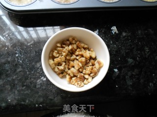 香蕉核桃玛芬的做法步骤：2