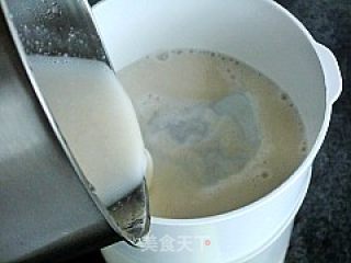 滋阴补气豆浆---花生莲子豆浆的做法步骤：7