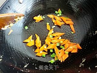 简单家常菜---芹菜炒鸡蛋的做法步骤：5