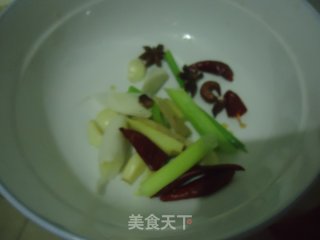 猪肉豆腐炖粉条的做法步骤：4