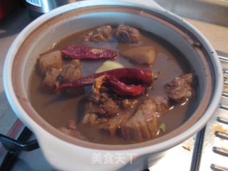 红烧肉焖豆角干的做法步骤：5