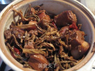 红烧肉焖豆角干的做法步骤：6