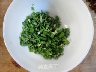 秋天素补——葱香小芋头的做法步骤：2