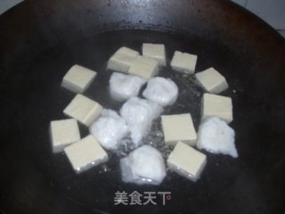 鱼丸冻豆腐汤的做法步骤：3
