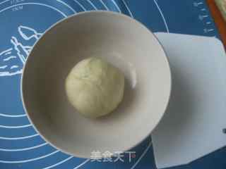 黑椒辣鸡腿汉堡的做法步骤：2