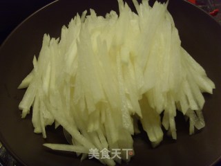 葱香白蘿蔔絲的做法步骤：2