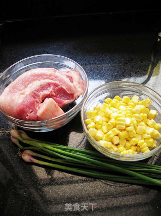 猪肉玉米饺子----第一次包的饺子的做法步骤：1