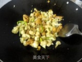 鸡翅炒菜花的做法步骤：8