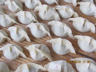 味道鲜美的鳕鱼饺子的做法步骤：9