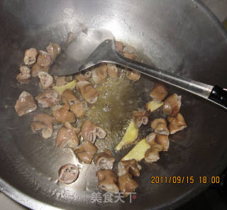 酱香肥肠的做法步骤：6