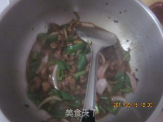 酱香肥肠的做法步骤：10
