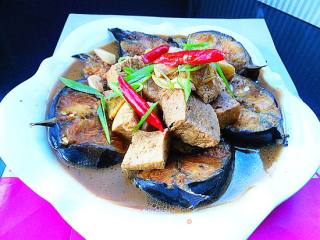 【鲶鱼炖冻豆腐】的做法步骤：8
