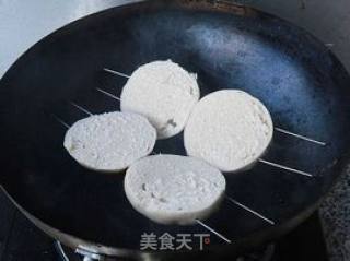 【孜然烧烤馒头片】的做法步骤：3