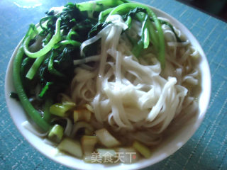 茼蒿清汤面的做法步骤：6