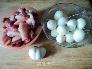 鹌鹑蛋烧肉的做法步骤：1