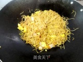 炒虾子面的做法步骤：6
