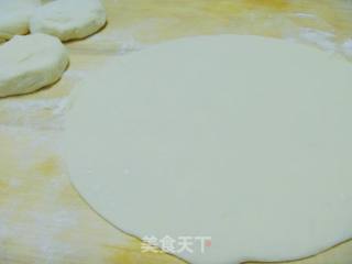 【简单制作的花样饼大全】多层牛肉胡萝卜馅饼的做法步骤：10