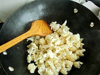简单家常菜---家常烧花菜的做法步骤：5