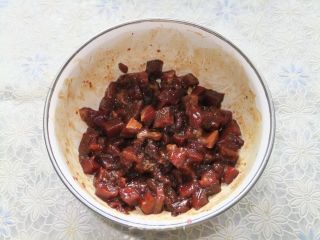 彩椒牛肉丁的做法步骤：3
