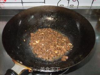 彩椒牛肉丁的做法步骤：5