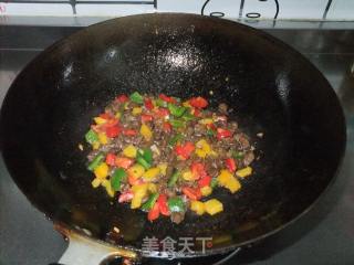 彩椒牛肉丁的做法步骤：7