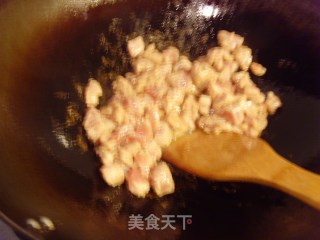 宫爆肉丁的做法步骤：4