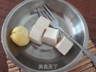 宝宝辅食——蛋黄豆腐泥的做法步骤：4