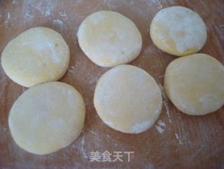 【南瓜的花样年华】南瓜花生红糖刺猬包的做法步骤：3