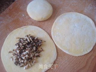 【南瓜的花样年华】南瓜花生红糖刺猬包的做法步骤：4
