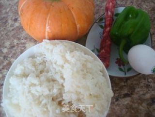 【南瓜的花样年华】南瓜腊肠炒饭的做法步骤：1