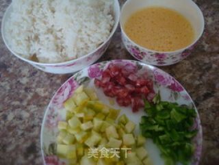 【南瓜的花样年华】南瓜腊肠炒饭的做法步骤：2