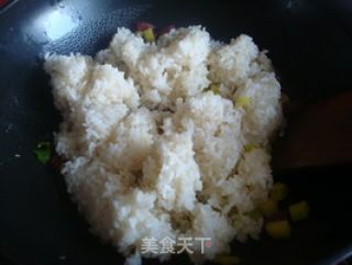 【南瓜的花样年华】南瓜腊肠炒饭的做法步骤：6