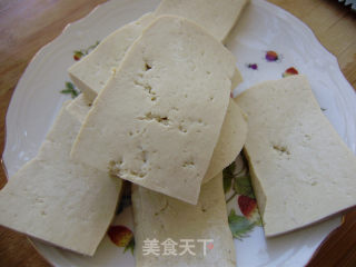家常菜----韭菜炒豆腐的做法步骤：1