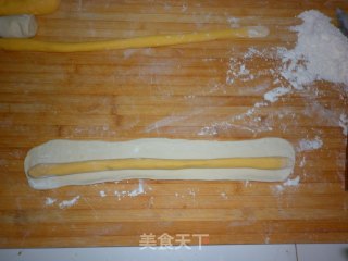 双色梅花馒头的做法步骤：5
