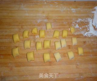 双色梅花馒头的做法步骤：8